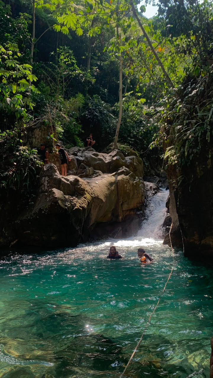 Trekking Curug Leuwi Hejo 3-5 KM